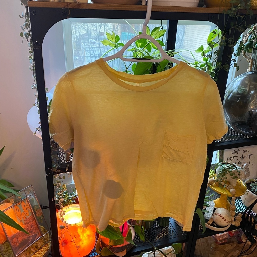TRESICS | Crop Yellow Tee with Pocket